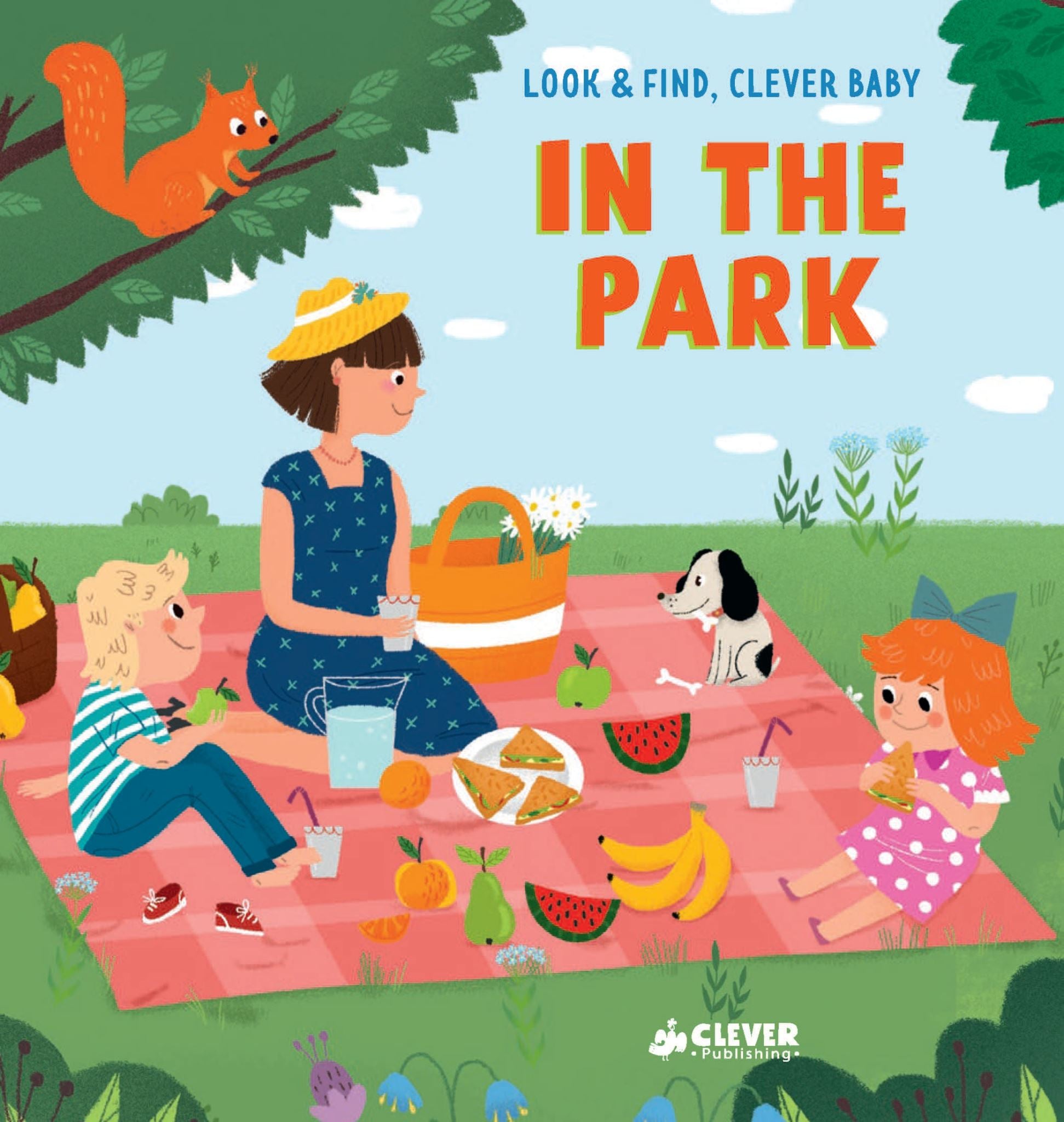 In The Park (Look &amp; Find, Clever Baby)